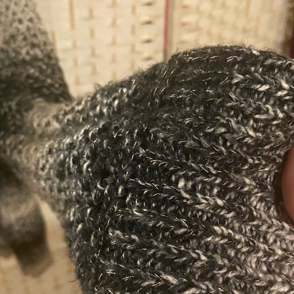 Black/Grey/White/Silver Knit Sweater by Relativity Size Large EUC - Picture 4 of 6